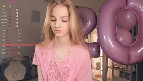 YuNabif stripchat stream image