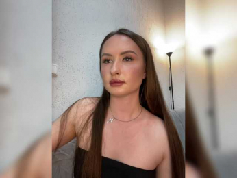 PLEELUS bongacams stream image