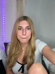 emma05 stripchat stream image