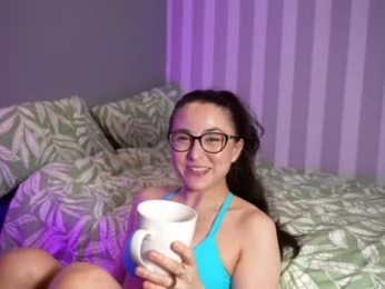 littlee33 chaturbate stream image
