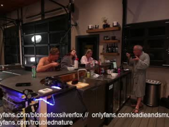 blondefoxsilverfox chaturbate stream image