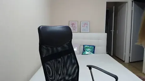 AnnaSweet18 stripchat stream image