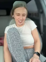 lunagirl13 stripchat stream image