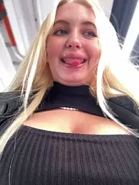 Milkyy_wway stripchat stream image