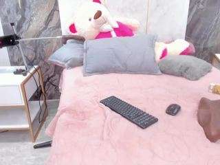 lenathompson camsoda stream image