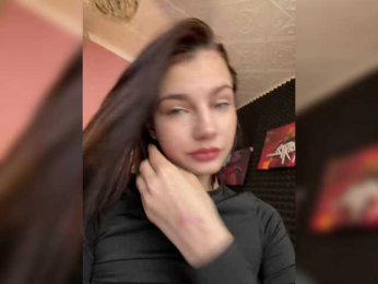 StrawberryGirl bongacams stream image