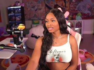 lovenzia camsoda stream image