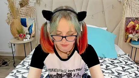 CoralineYoung stripchat stream image