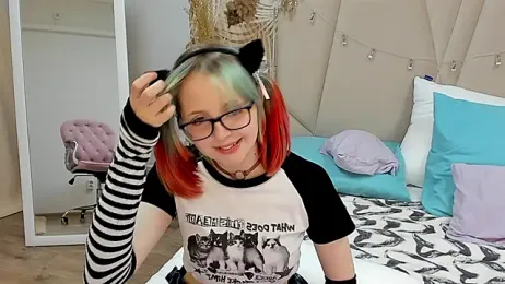 CoralineYoung stripchat stream image