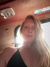 GoldenFlameGoddess stripchat stream image