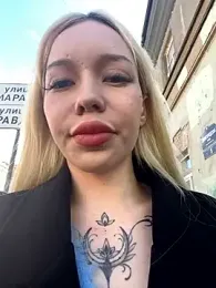 babydolll stripchat stream image