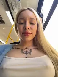 babydolll stripchat stream image