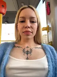 babydolll stripchat stream image