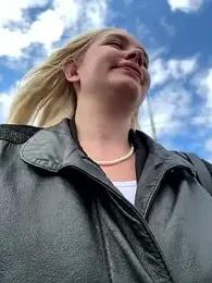 Milkyy_wway stripchat stream image