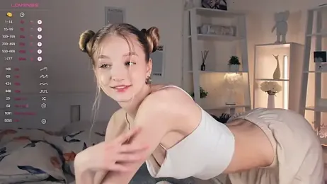 YuNabif stripchat stream image