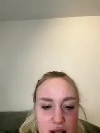 CherryEmmy stripchat stream image