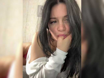 Ylia21112 bongacams stream image