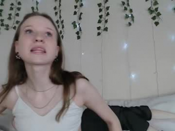 b4by_emilia chaturbate stream image