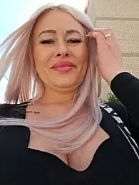 MILFBARBY stripchat stream image