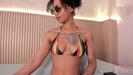 daiana_curly stripchat stream image