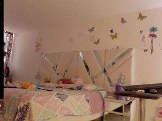 sexyzoee camsoda stream image