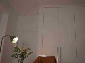 kriss0leoo chaturbate stream image