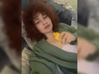 HoneyCherry bongacams stream image