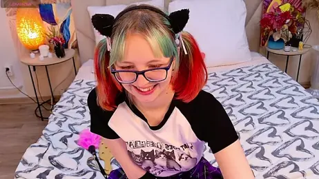 CoralineYoung stripchat stream image