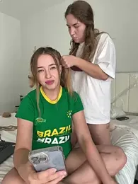 Nura_n_Sarah stripchat stream image