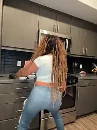 Bigbuttbrooklynn stripchat stream image